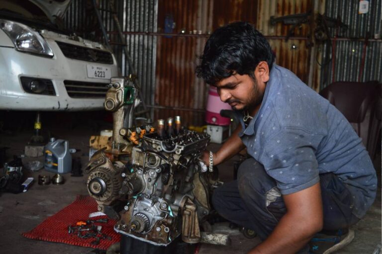 Engine Repair Services Lucknow gomti Nagar